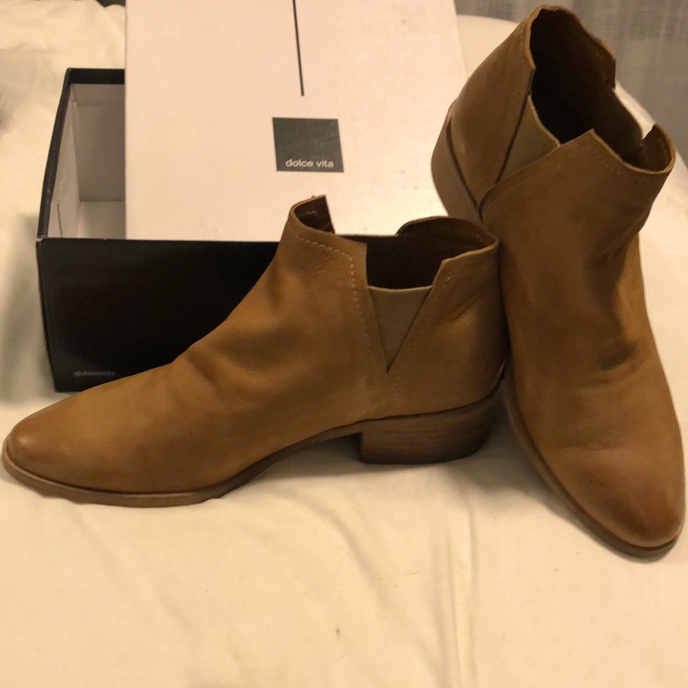 Dolce Vita shoe booties